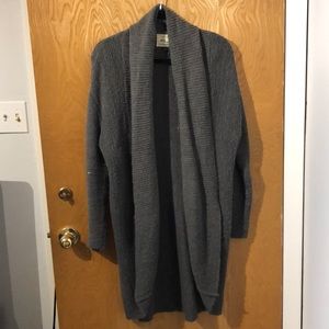 Gray open front knit cardigan